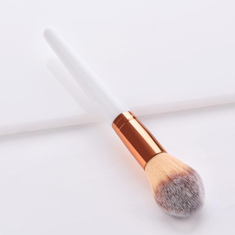 Elegant Fan Cosmetic Brush For Detailed Makeup Application Everyday Makeup Essential Full Coverage Concealer Brush