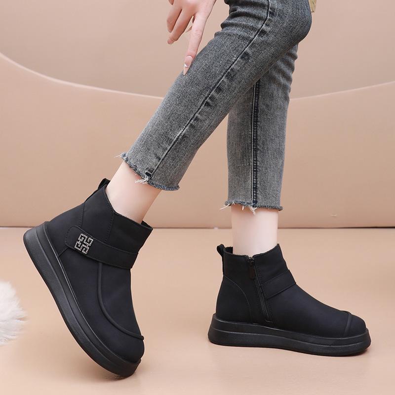 "2024 Winter High-Top Warm Cotton Boots for Middle-Aged and Elderly Women"