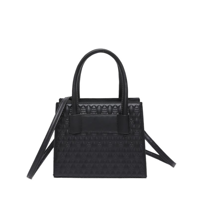 

Корейская версия модной сумки для женщин 2024 года, осень, новая универсальная тисненая сумка через плечо, темпераментная сумка-мессенджер для поездок на работу чёрный