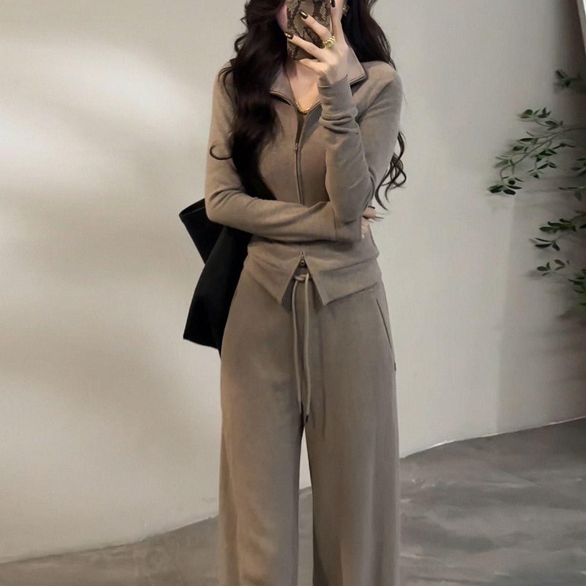 

Korean Style Women s Autumn/Winter Fashionable Two-Piece Set: Cardigan Jacket & Wide-Leg Pants M