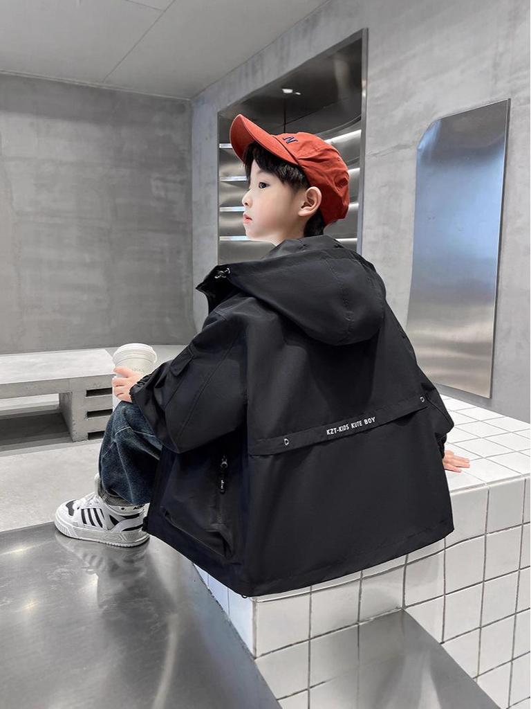 Boys' 2025 Spring/Autumn Windbreaker: Fashionable & Windproof Thin Jacket for Big Kids