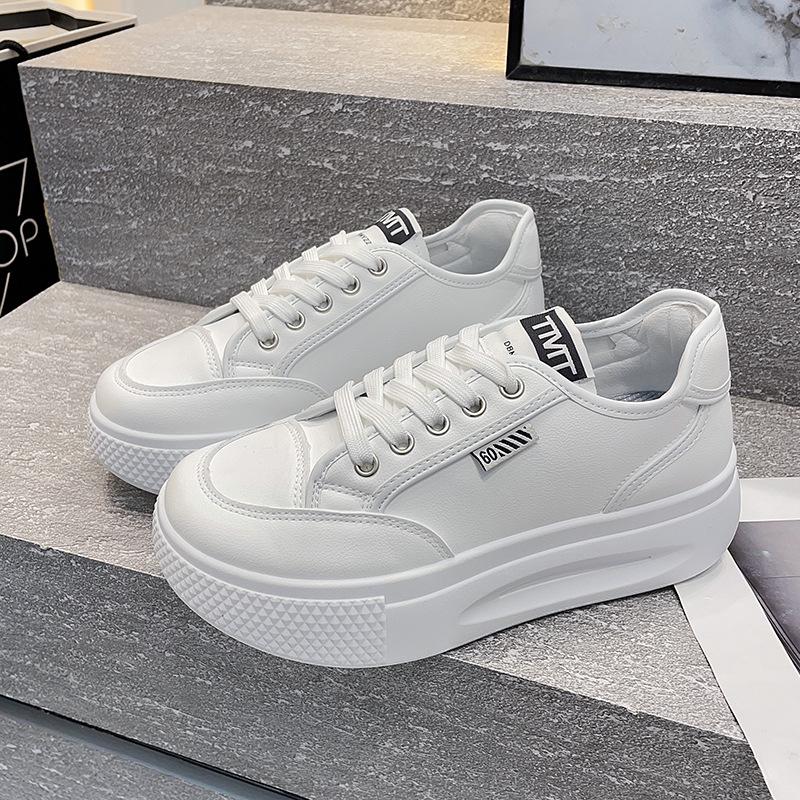 

Низкие белые кеды женские 2025 новая осень женская обувь универсальные кроссовки на платформе увеличивающие рост водонепроницаемая спортивная и повседневная обувь 35