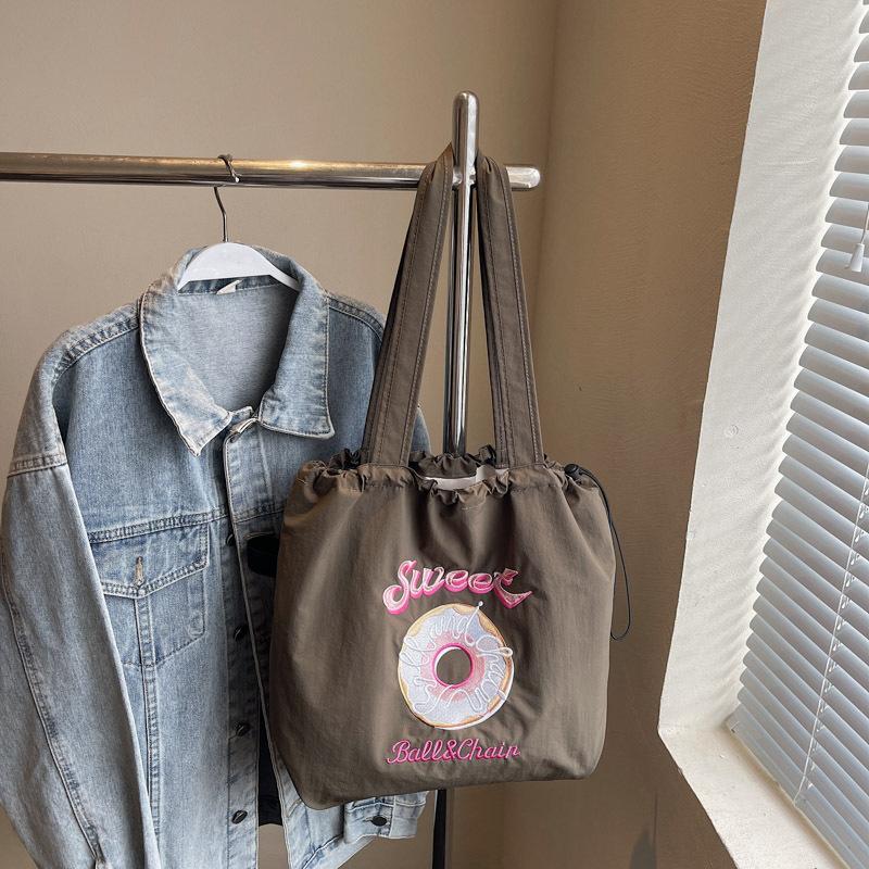 Large Capacity Shoulder Bag Women'S Fashion Embroidery Shopping Bag Donut Niche Environmental Protection Bag Commuter Messenger Bag Tide