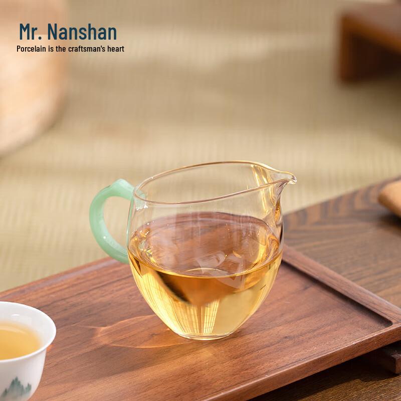 

Chinese Glass Kung Fu Tea Fairness Cup