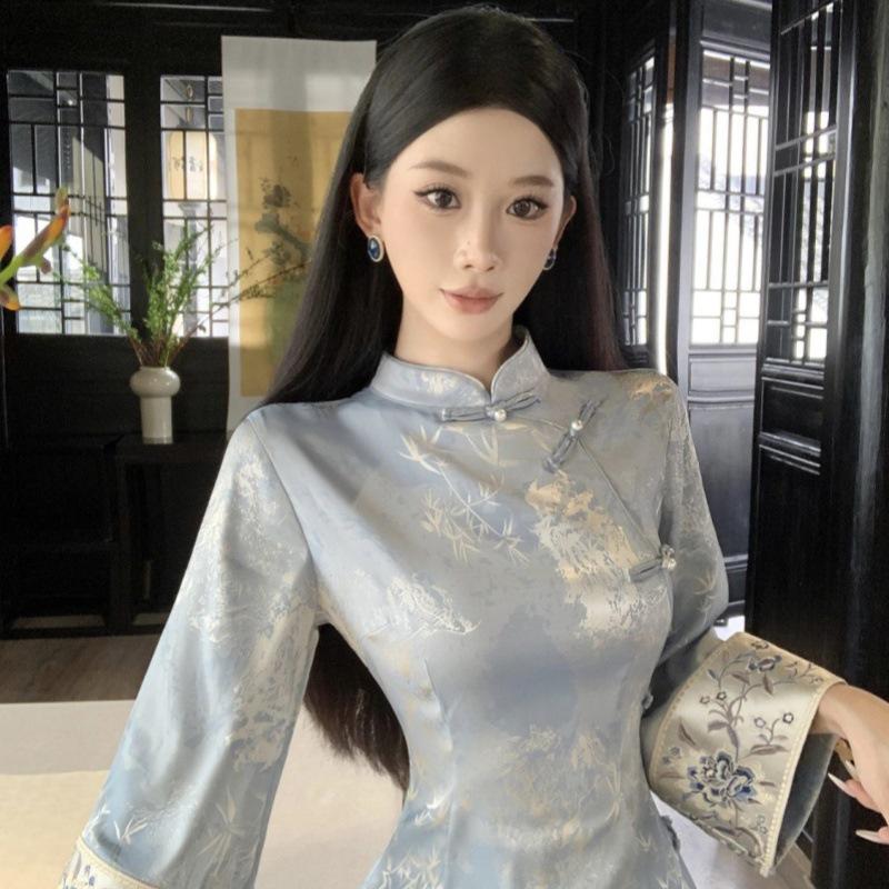 Blue Floral Slim Fit Bell Sleeve Qipao with Stand Collar and Bamboo Leaf Design