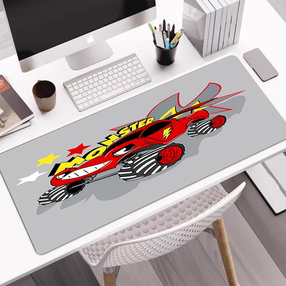 Tappetino Mouse Tema Camion, Base in Gomma Antiscivolo, Multifunzionale per Ufficio e Casa, Perfetto per la Personalizzazione dello Spazio di Lavoro.