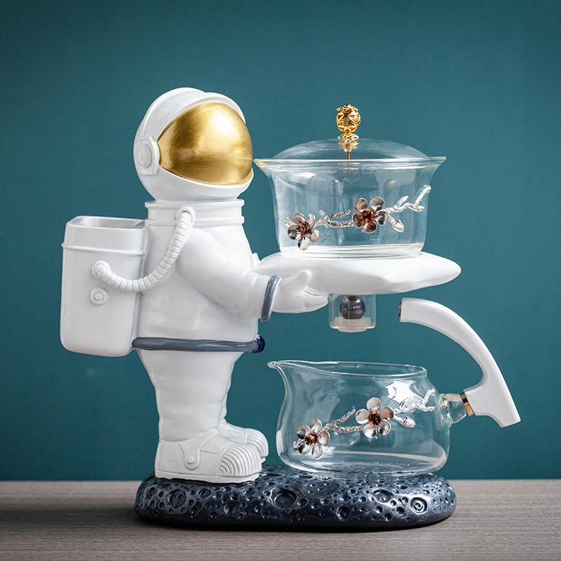 New Astronaut Creative Fish Magnetic Teapot Glass Lazy Automatic Tea Making Household Pu'er Oolong Tea Set Infuser Drinking