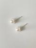 Elyona Elyona Light Back Pearl Earrings Daily 6Mm Pearl Earrings (Gold/Silver)