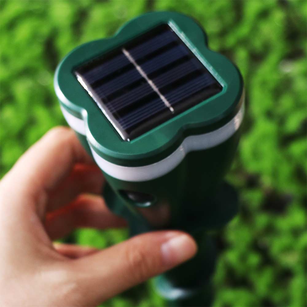 Ultrasonic Gopher Repellent Waterproof Groundhog Deterrent Solar Powered Mole Repellent  Farmland