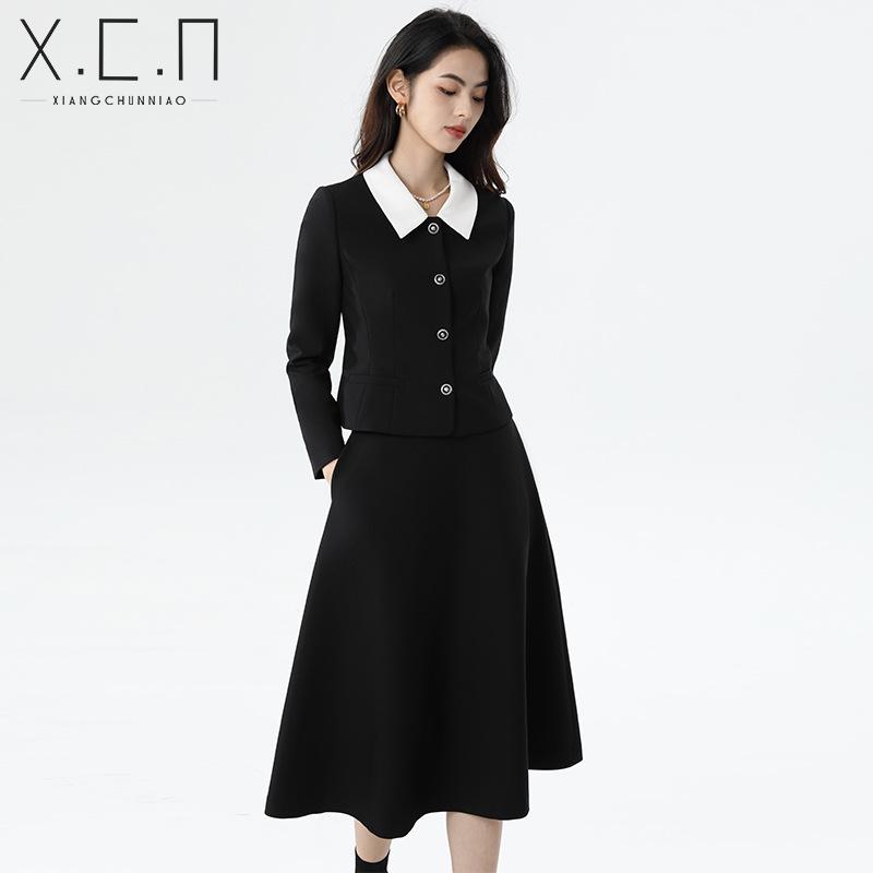 Xiangchunniao Hepburn Style Women's Luxury Suit Skirt: Waist-Slimming, Professional, and Elegant for Commuting.