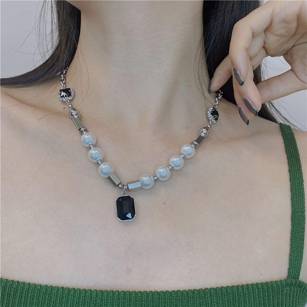 Cold Wind Style Female Gift Party Korean Style Necklace Female Choker Clavicle Chain Pearl Necklace