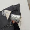 Rhombus bag women's new fashionable high-value chain bag shoulder messenger bag going out commuter bag
