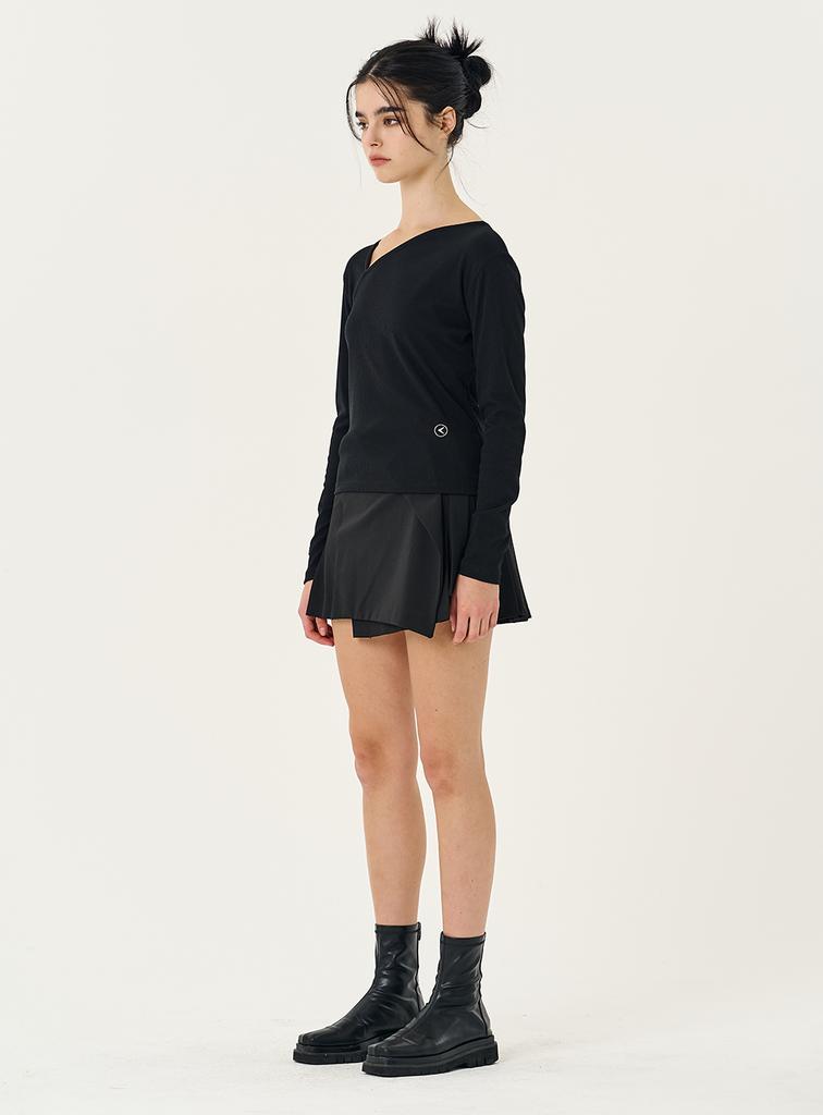 INTEREST Diagonal Line Top_Black