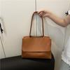 Large Capacity Bag Summer New Retro Briefcase Women's Niche Design Shoulder Crossbody Big Bag Tide