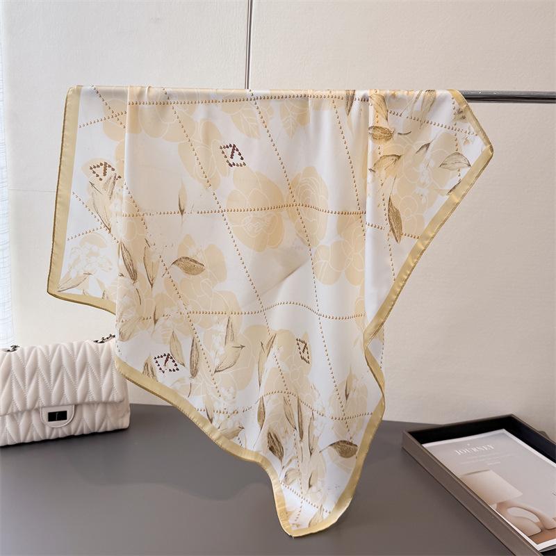 

Принтованный Искусственный Шелк, Маленький Ароматный Шелковый Платок, Квадратный Платок, Высококачественная Шаль, Универсальный Нашейный Платок, Маленький Квадратный Платок, Головной Платок, Женский Платок. Unilateral 66-70CM