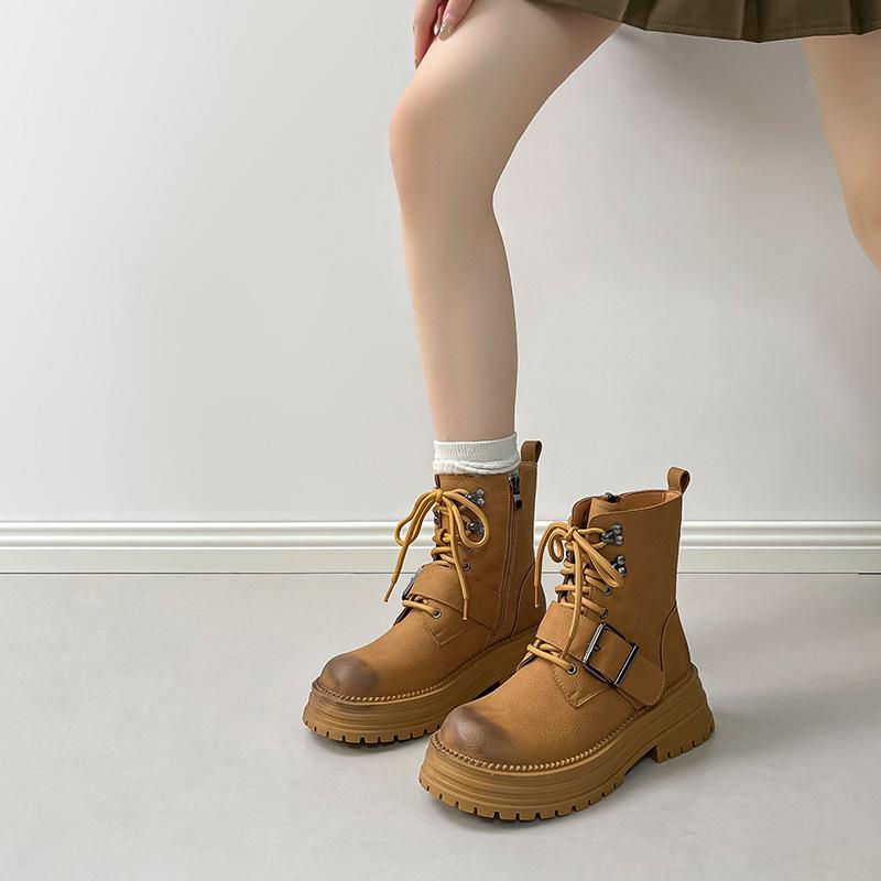 2025 autumn and winter new thick-soled lace-up Martin boots women's belt buckle British style polished short boots locomotive boots rhubarb boots