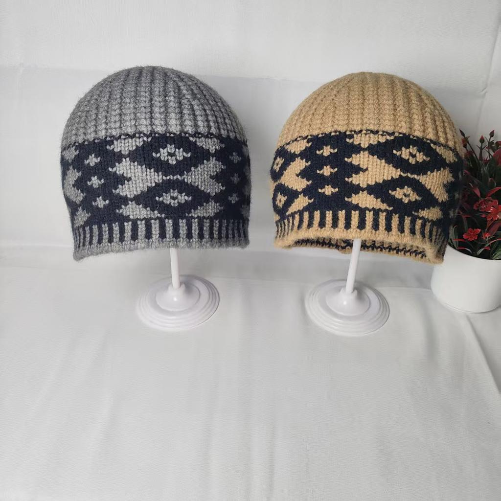 New retro wool hat couple autumn and winter designer diamond pattern color matching warm knitted hat cold hat