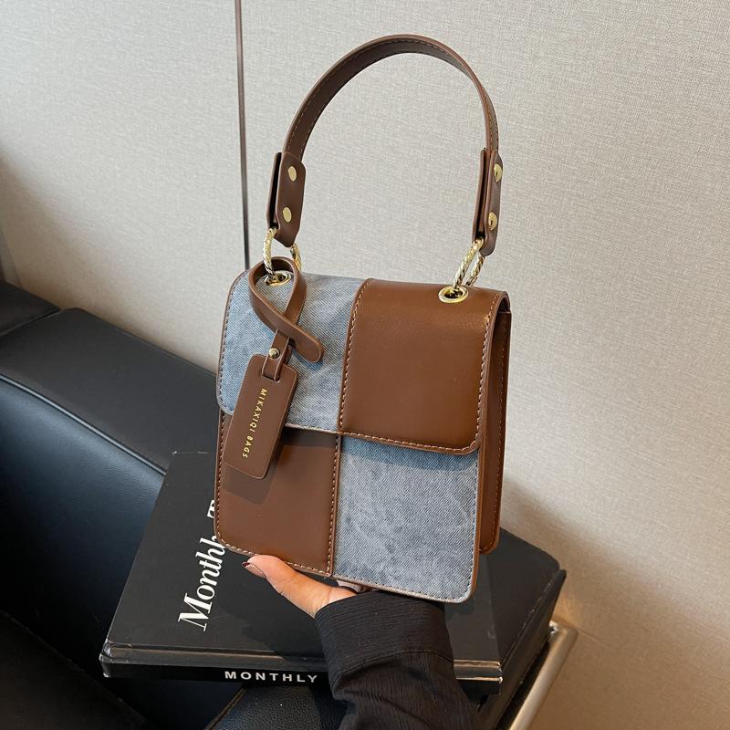 Popular niche design splicing portable small square bag new fashionable contrasting color shoulder messenger bag