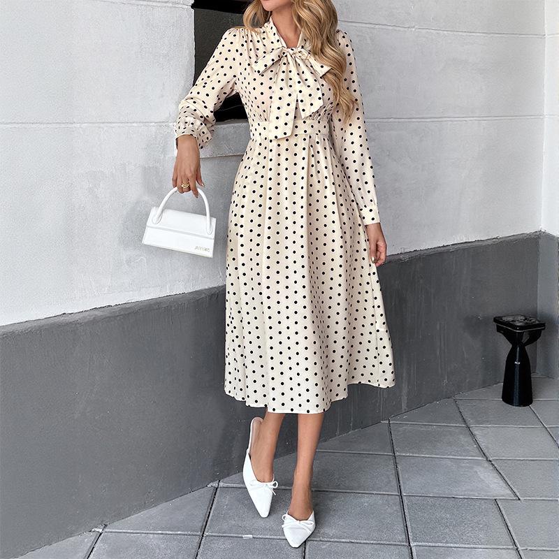 Autumn 2025 Retro Polka Dot Midi Dress with Bow Collar and Long Sleeves M белый