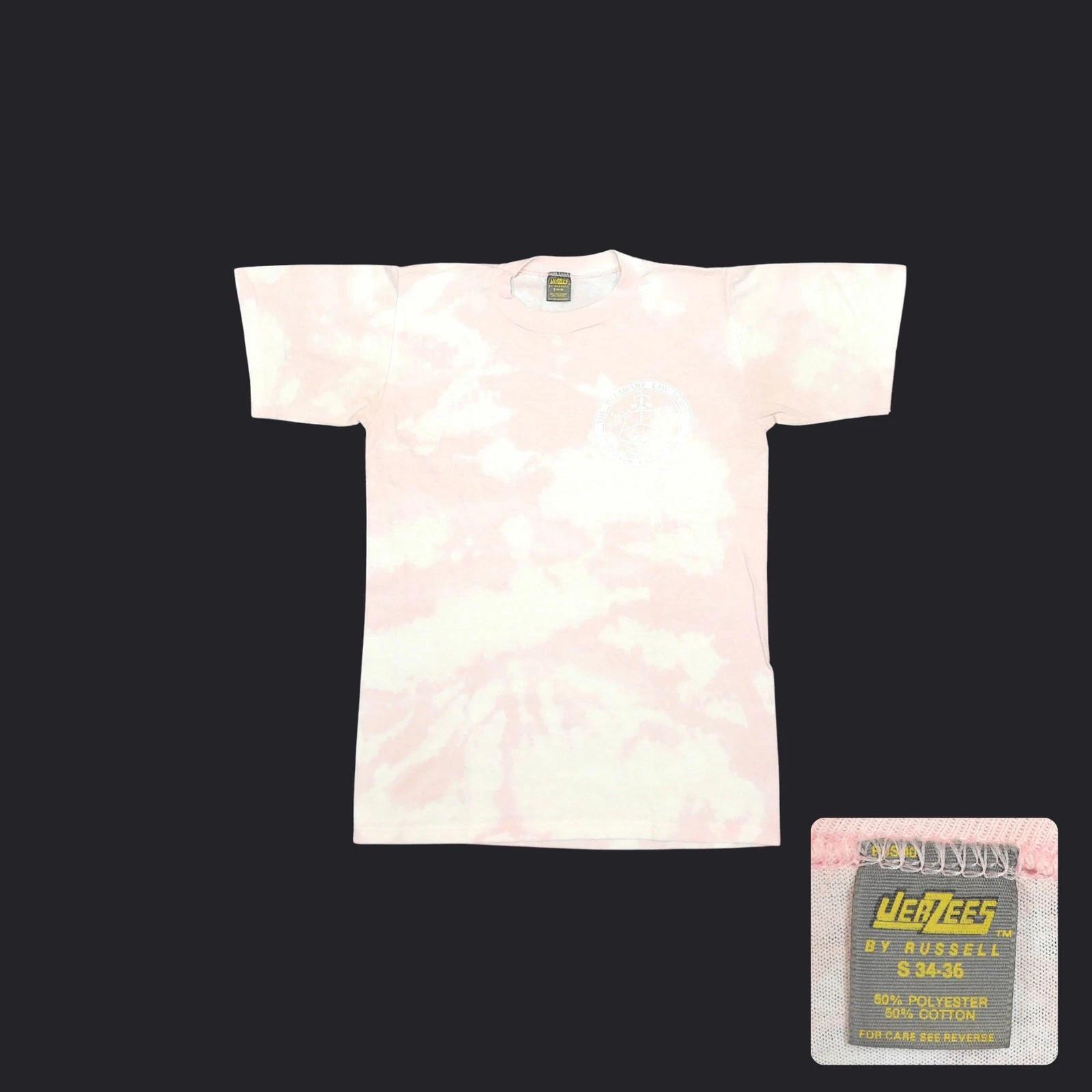 

Винтажная рубашка Jerzees 80-х годов, tie-dye, розовый, с одинарной строчкой, S, юридический факультет Делавэра L