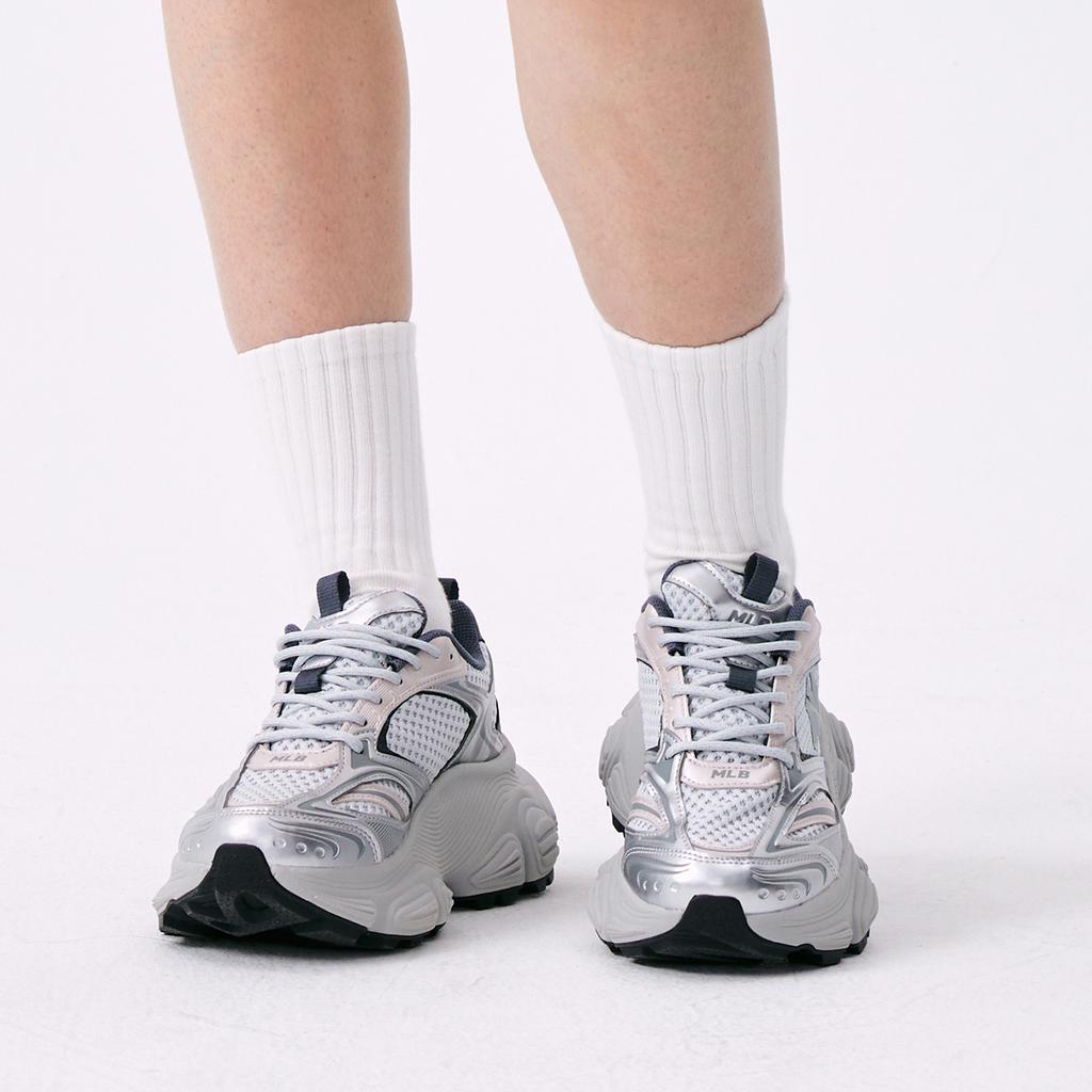 New MLB New York Yankees Anti Slip Wear Resistant Low Top Chunky Sneakers Unisex Light Gray 3ASHWD15N-50GRL