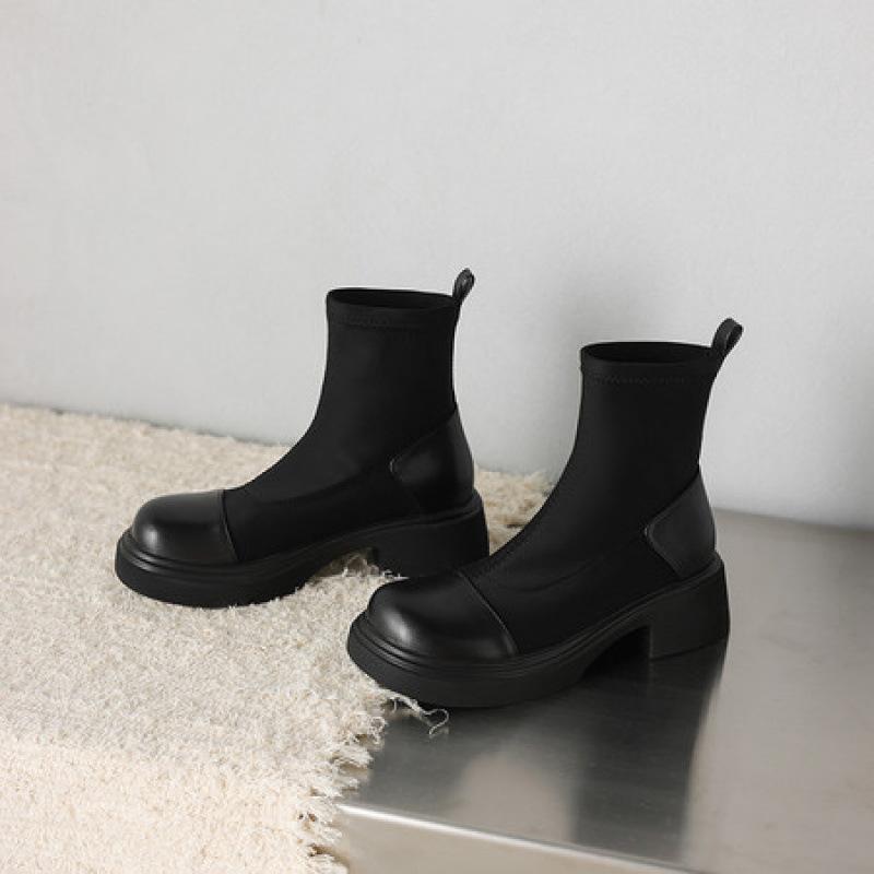 Autumn and winter women's thick-soled Martin boots suede non-slip large-size women's boots Korean version medium heel round head square heel medium bo