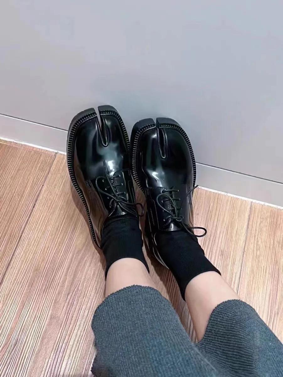 

Туфли таби лоферы для мужчин и женщин с раздельным пальцем, на толстой подошве, повседневные лакированные туфли 2025 42