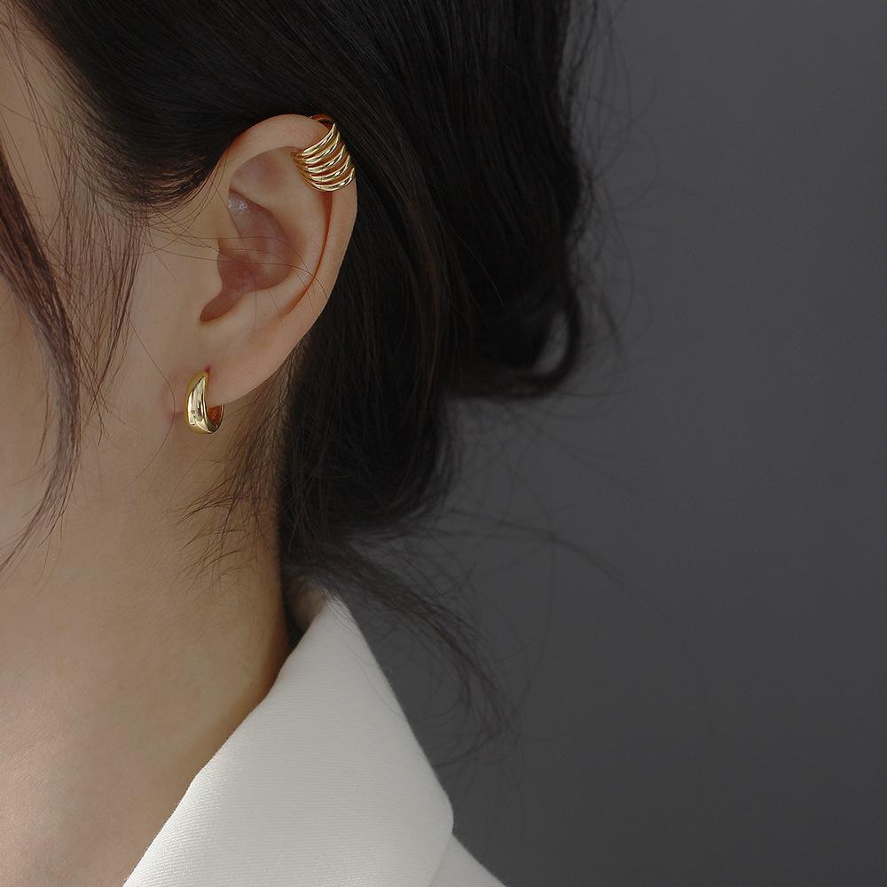 Korean Version of Fashion Ear Buckle Cold Wind High Sense Popular Women's Simple Accessories Earrings Jewelry