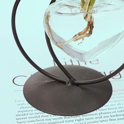 Büroornamente Eisenkunst Liebesherzform Klare Glasvase Blumenarrangement Pflanze Blumentopf Hydrokulturpflanzenvase