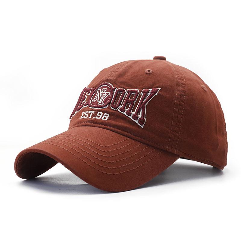 Spring and Autumn New Men's and Women's Casual Fashion Baseball Caps, Letter Embroidery Trendy Brand Sunshade Caps Show a Small Foreign Face