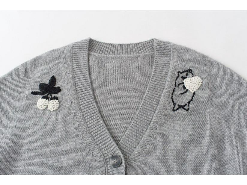 Women's Embroidered V-Neck Cashmere Cardigan - Trendy Autumn/Winter Style, Thick Knitted Outerwear