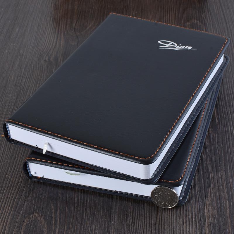 Thick Leather A5 Notebook: Simple Office & Student Diary A5 (68 sheets, 136 pages)