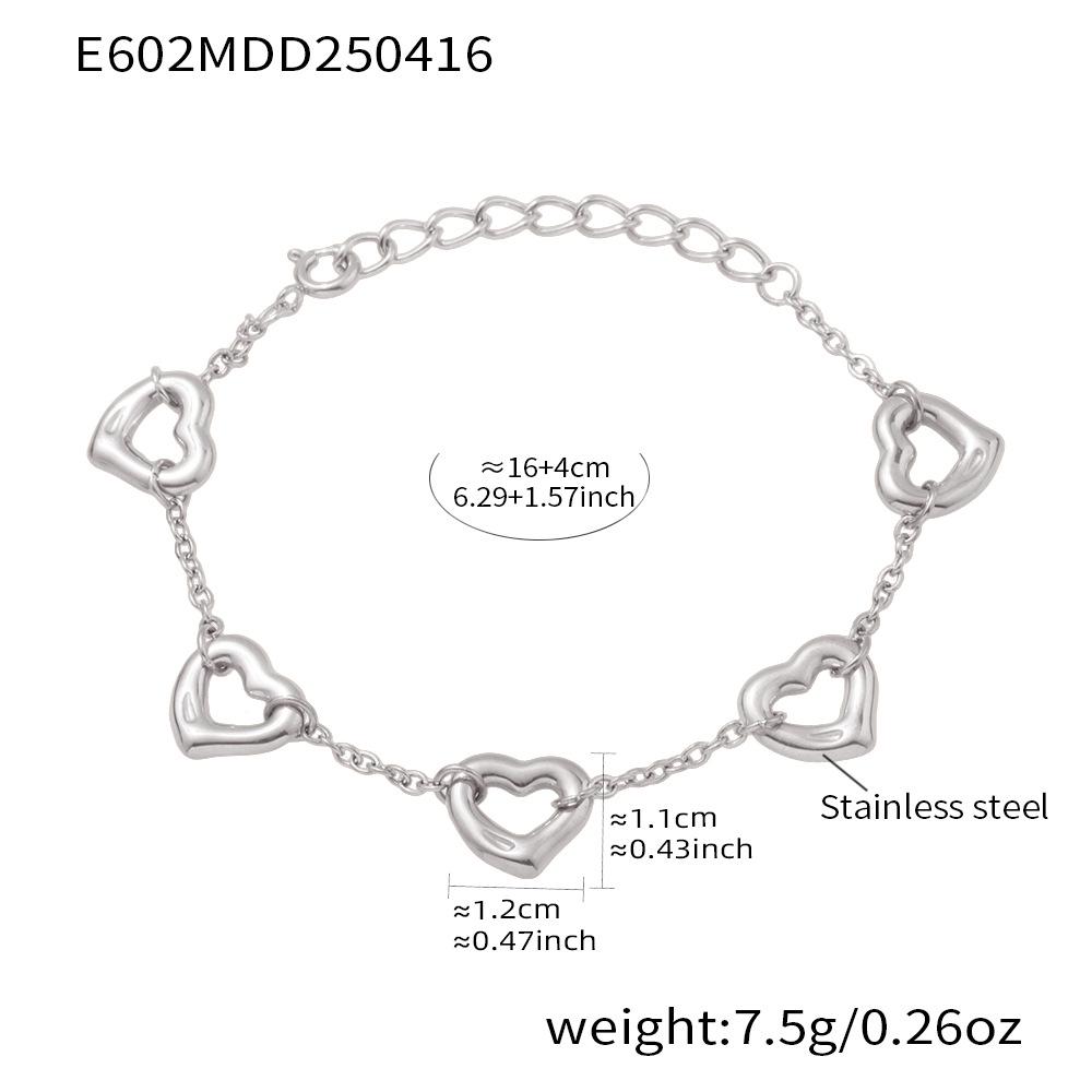 Qiong Yao French Luxury Hollow Heart Bracelet Plated in Real Gold