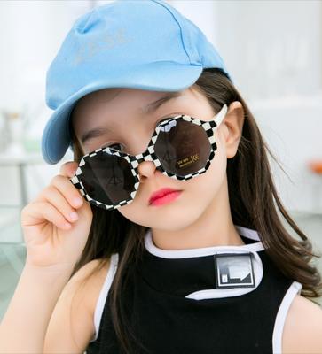 Doplňky – Sluneční brýle