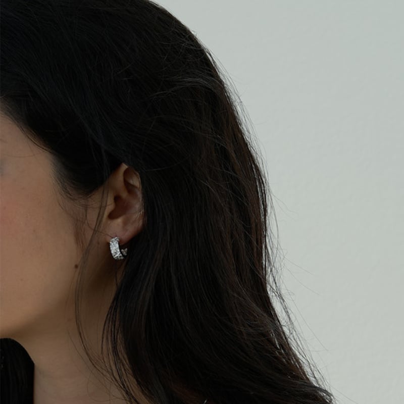 

ahjeong Rough Texture Earing. Silver free