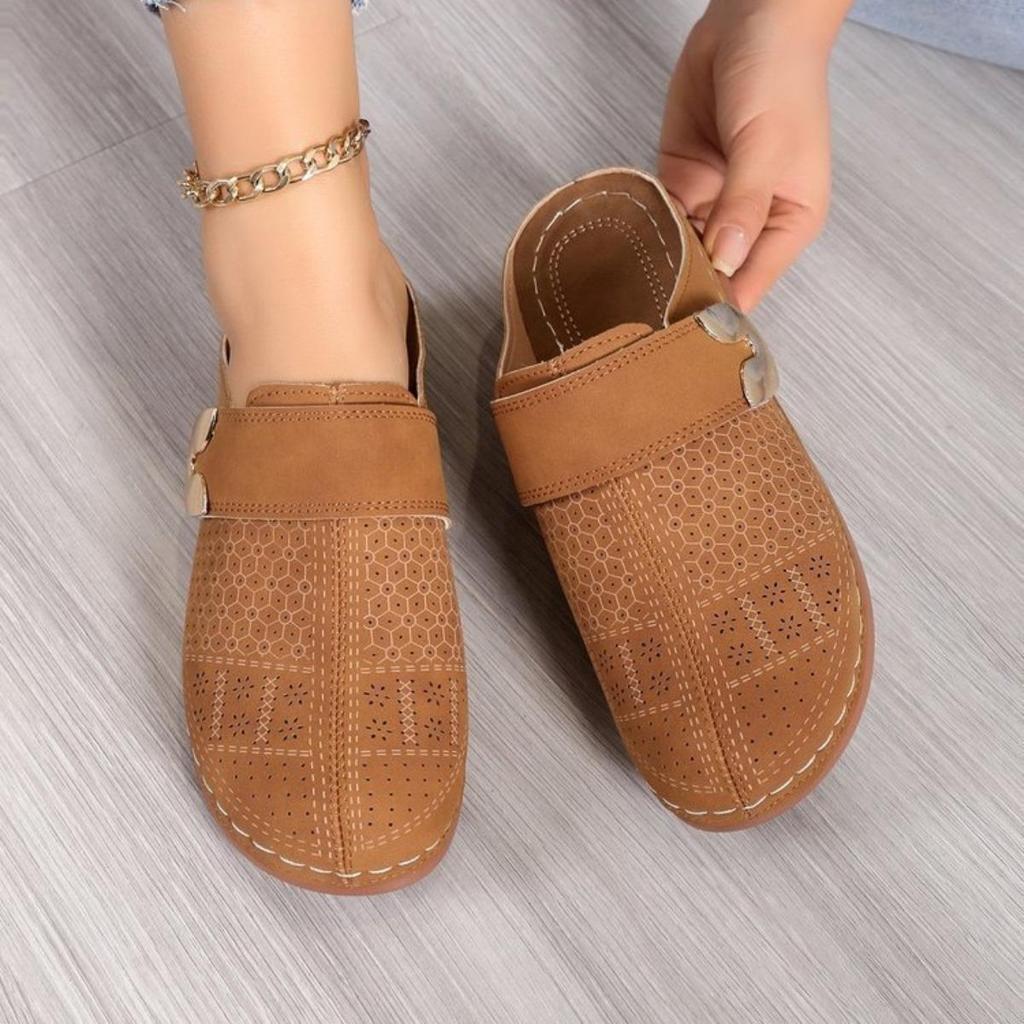 Chaussons décontractés à talon incliné pour femmes avec boucle - Bout fermé, revêtement PU confortable, parfaits pour une tenue décontractée