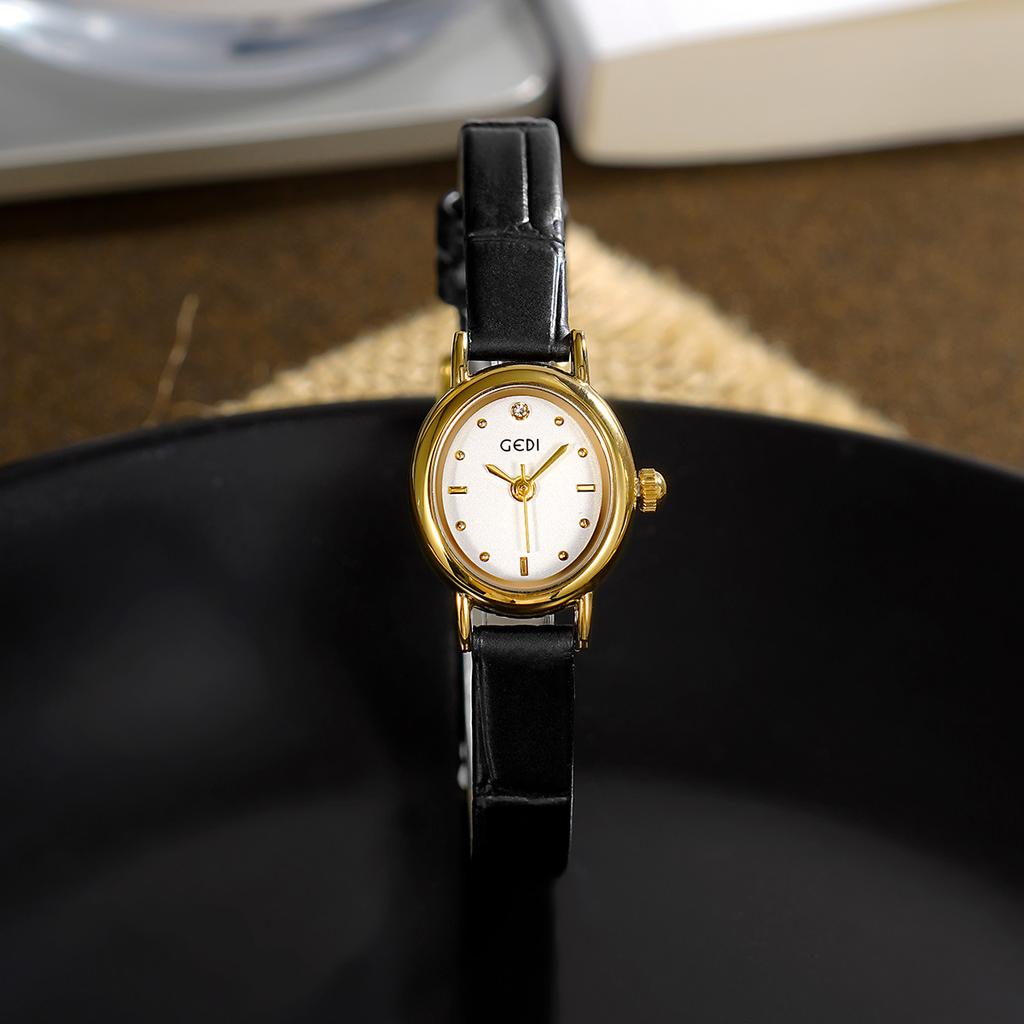 Light Luxury High-End Sense, Small And Exquisite Oval Women'S Watch, Student High-Value Retro Belt Quartz Watch