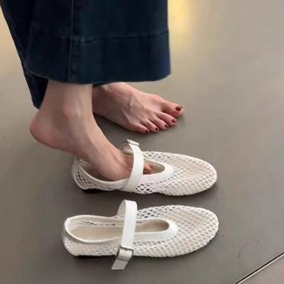 Versão em pele de ovelha~ Versão coreana de malha de nicho com trama vazada, boca rasa, sapatos de sola baixa femininos de verão, com uma tira, para usar por fora, respiráveis, sandálias rasas