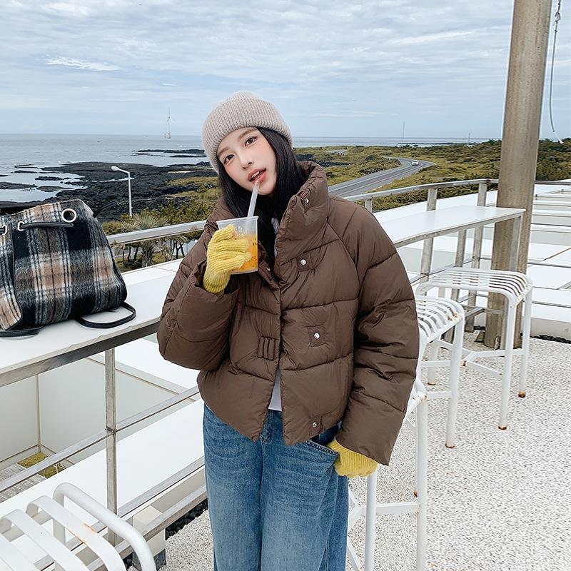 New Cotton-padded Jacket Women's Winter Short Korean Version of The Design Sense of Foreign Style Coat Thick Cotton-padded Loose Cotton-padded Jacket.