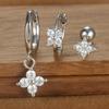 Ensemble de 3 Boucles d'Oreilles Anneau Couronne en Acier Inoxydable Couleur Argent pour Femmes Quatre Fleurs Zirconium Piercing Cartilage Boucle d'Oreille Bijoux Mode