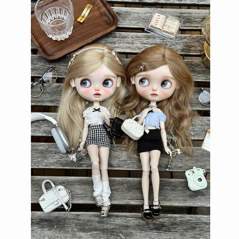DLBell Fashion Blythe Clothes Off Shoulder Bow Top and Mini Plaid Short Skirt for Blythe OB24 Licca Pullip 1/6 Dolls Outfit