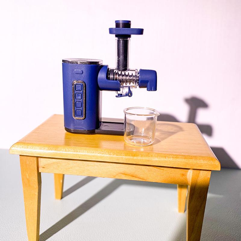 1 Set Mini Food Play Fruit Juicer Machine 1:12 Scale Dollhouse Miniature Juicer Blender Simulation Model Scene Decoration