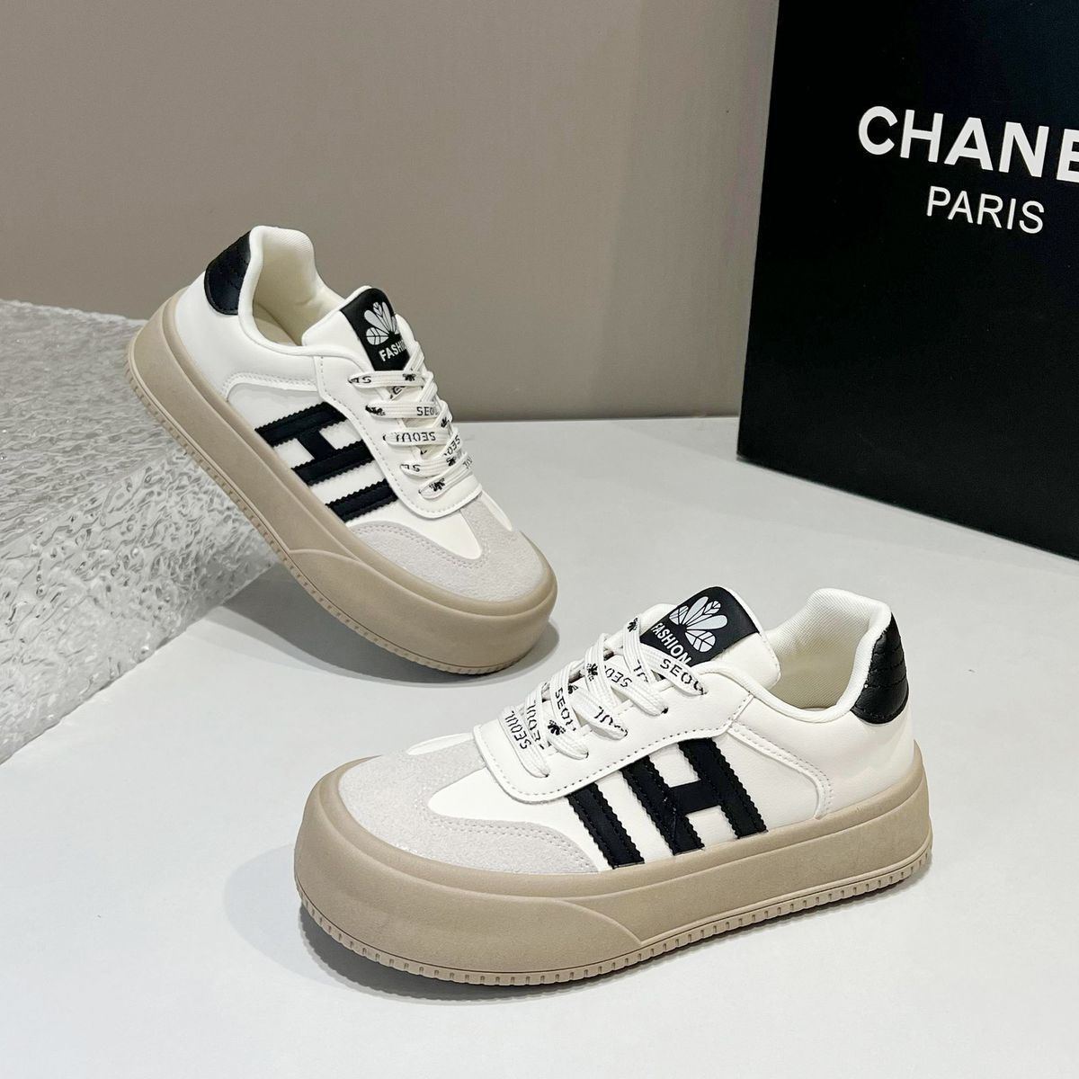 

Yellow Dexun shoes women s 2025 new autumn retro fashion casual board shoes platform muffin shoes women s shoes are popular 35