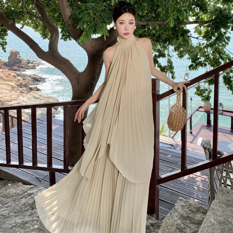 Seaside vacation dress pleated skirt long dress high atmosphere photo Muse wear sexy fairy suit skirt