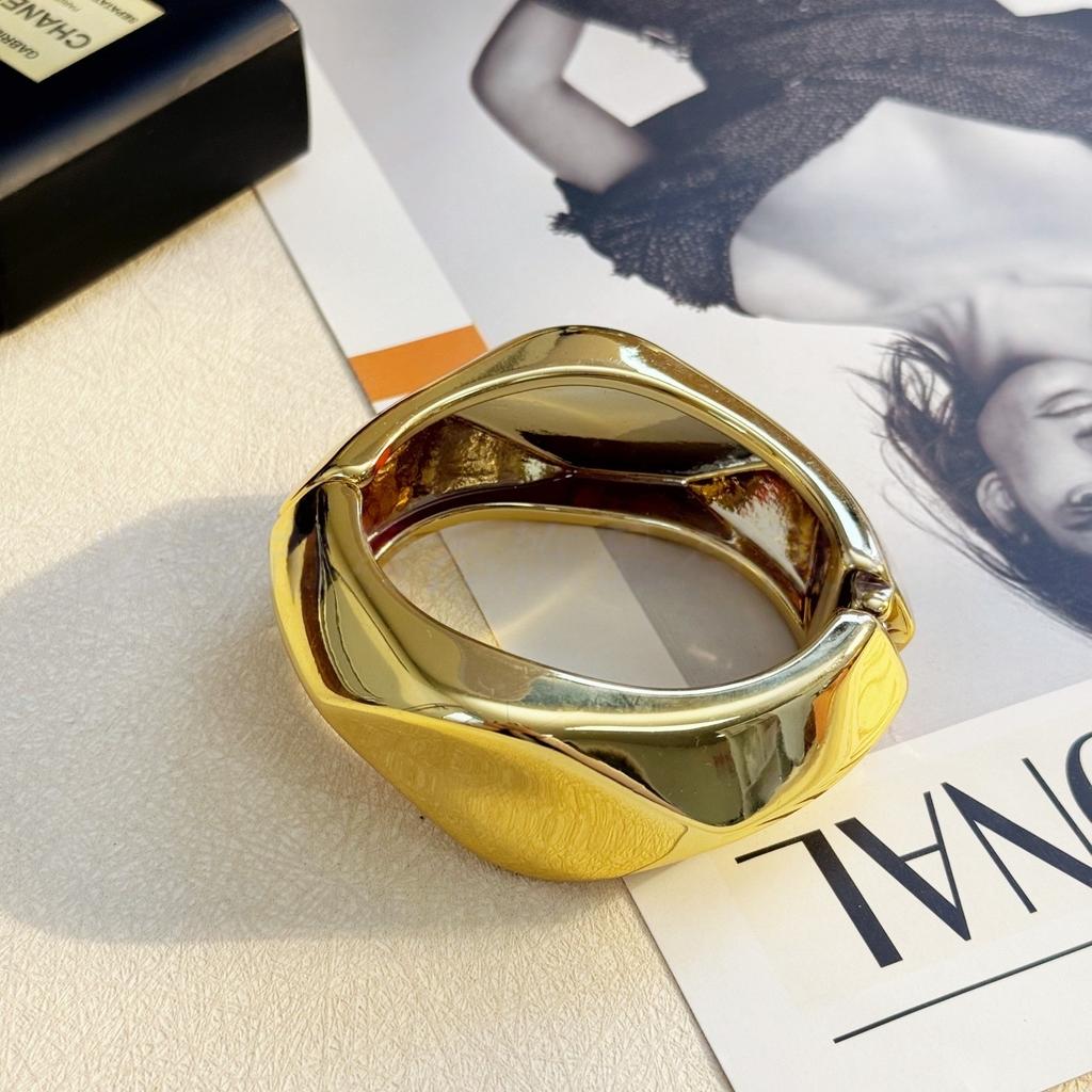 DIEZI 8 Colors Exaggerated Irregular Resin Acrylic Bangles Fashion Ethnic Geometric Wide Bangles For Women Men Bracelet Jewelry