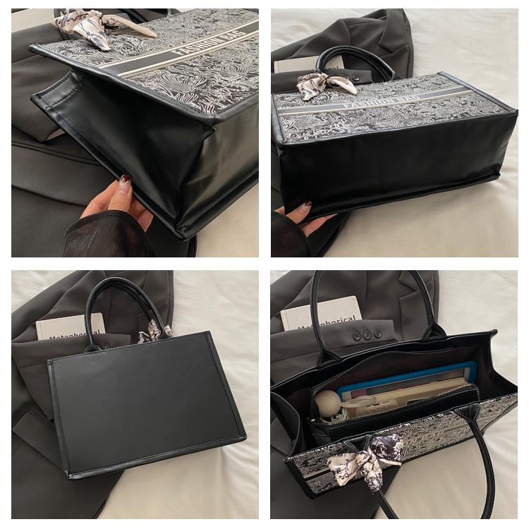 1 Stuks Grote Capaciteit Geborduurde Tote Bag Dames Hoge Kwaliteit Niche Commuter Handtas Schouder Messenger Bag Vrijetijdstas