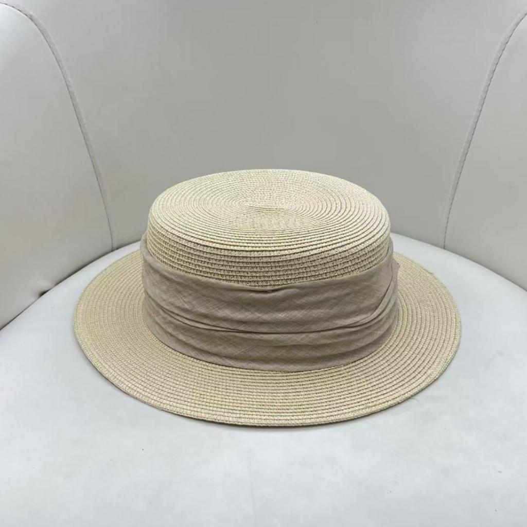 French celebrity sun hat flat top straw hat British style top hat 2026 sun protection straw hat pleated ribbon sun hat women