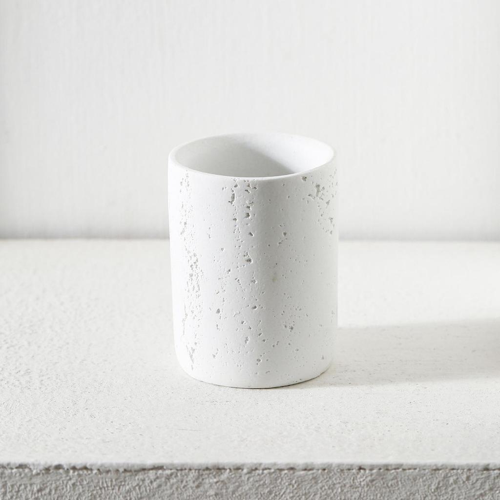 Set da Bagno in Pietra Wabi-Sabi: Bicchiere per collutorio, Portaspazzolino, Flacone per lozione, Diffusore, Portasapone e Vassoio.