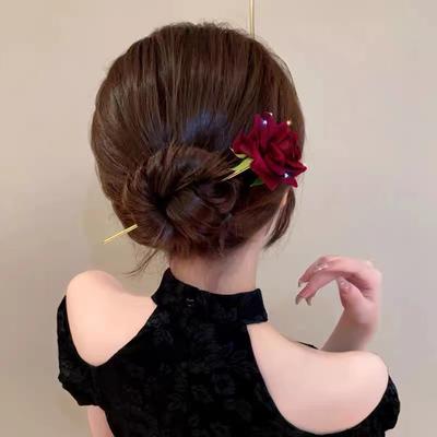Vlasový styling – Ozdoby do vlasů