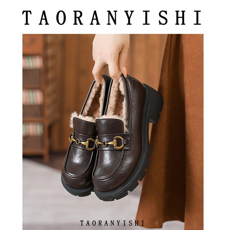 Winter velvet small leather shoes women's new leather thick-soled inner heightening loafer fluffy shoes small size 333